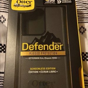 a samsung galaxy s20 ultra otter box  phone case